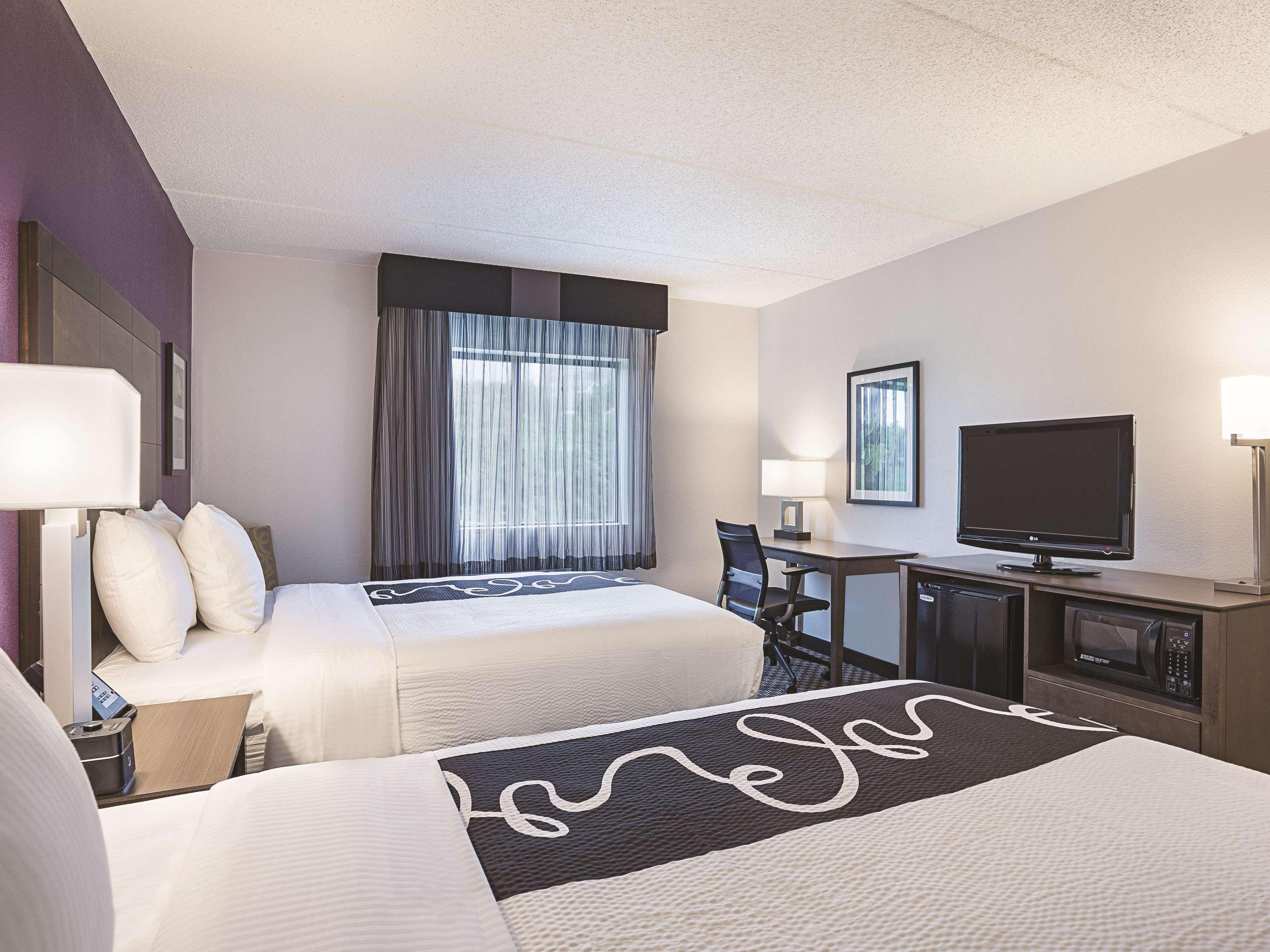 La Quinta By Wyndham Baltimore BWI Airport Линтикам Экстерьер фото