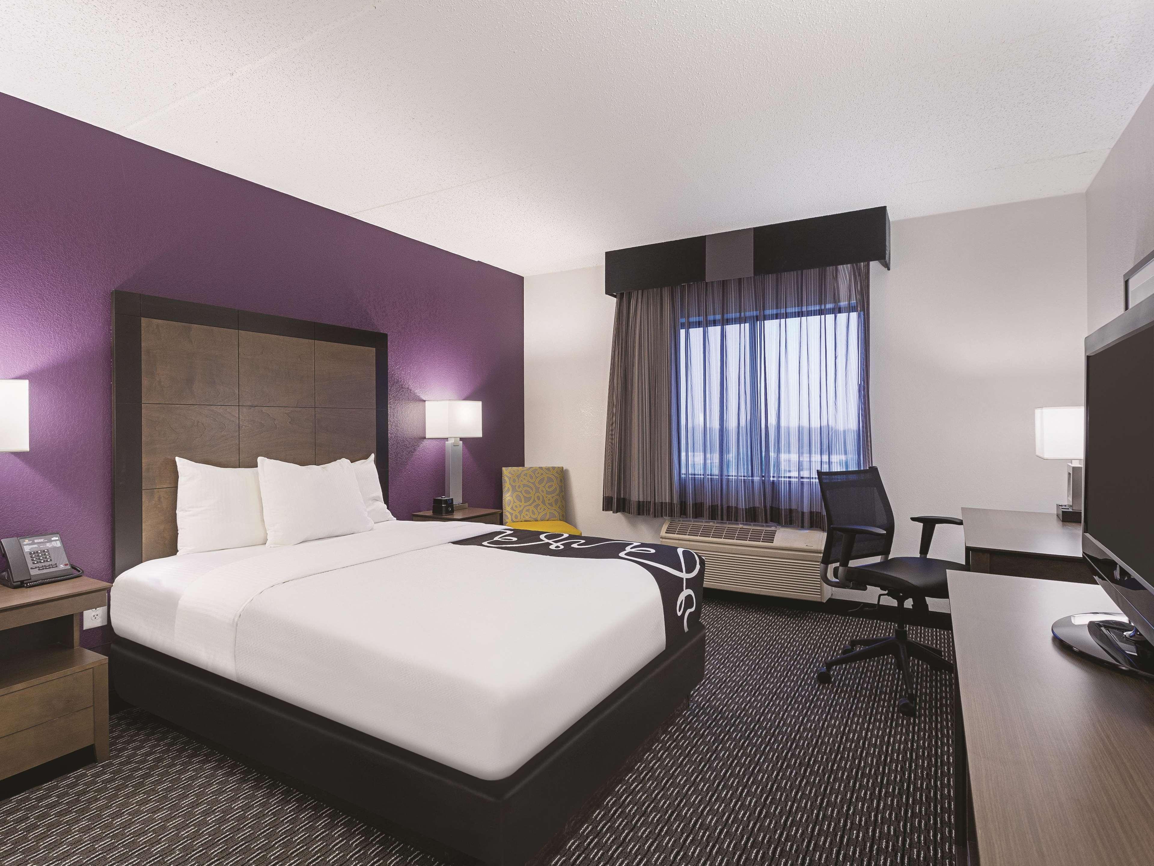 La Quinta By Wyndham Baltimore BWI Airport Линтикам Экстерьер фото