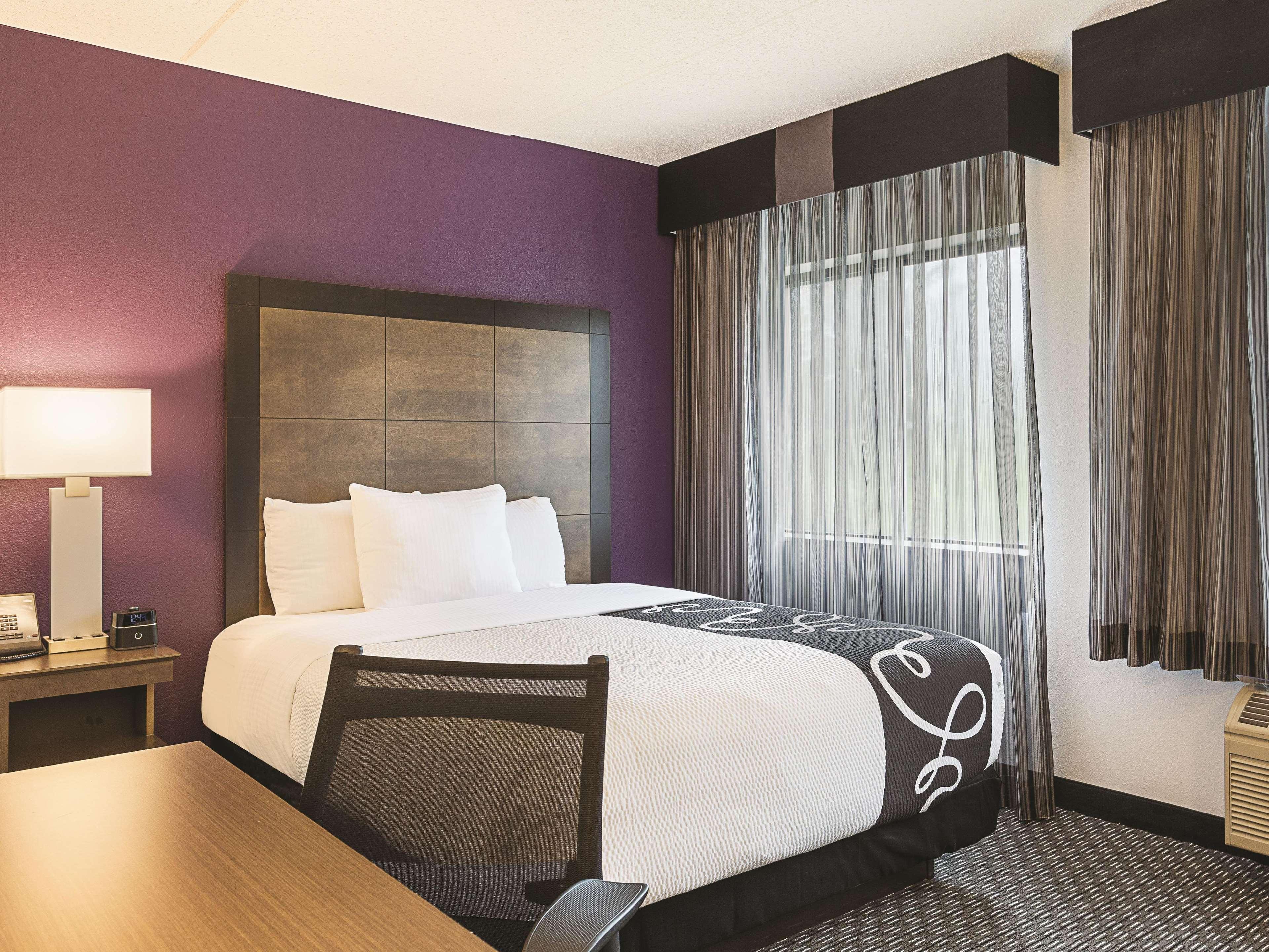 La Quinta By Wyndham Baltimore BWI Airport Линтикам Экстерьер фото