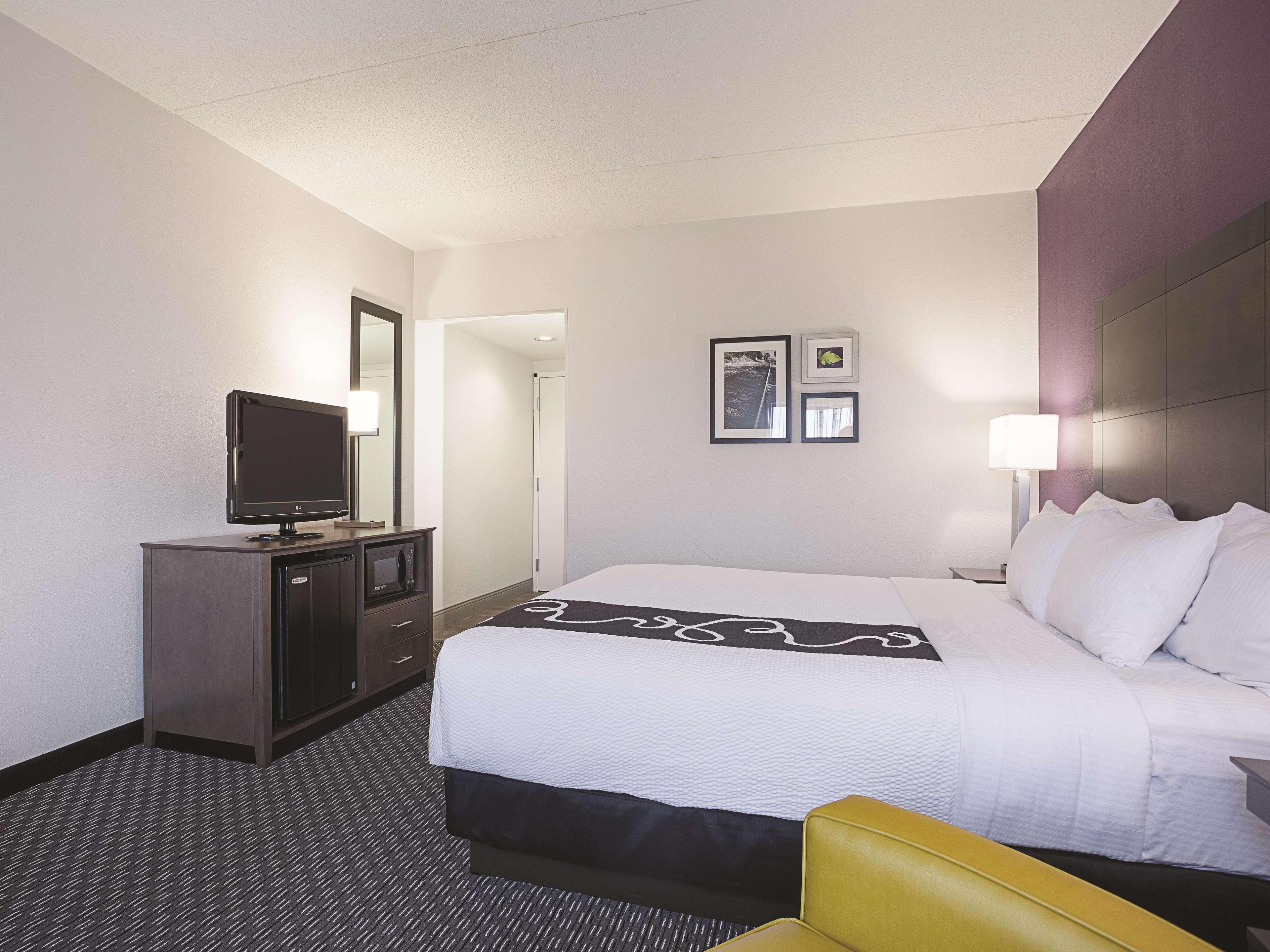 La Quinta By Wyndham Baltimore BWI Airport Линтикам Экстерьер фото
