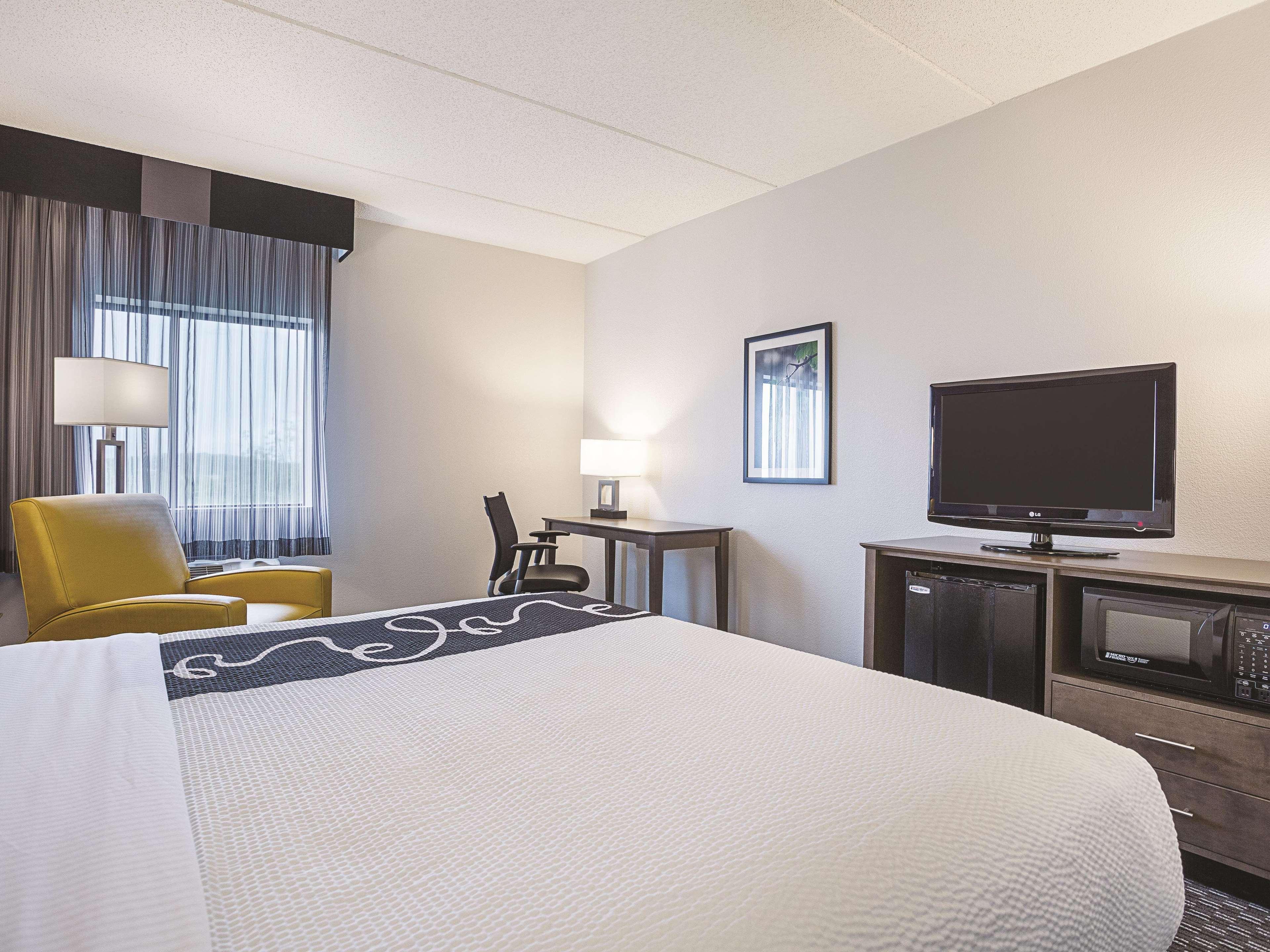 La Quinta By Wyndham Baltimore BWI Airport Линтикам Экстерьер фото