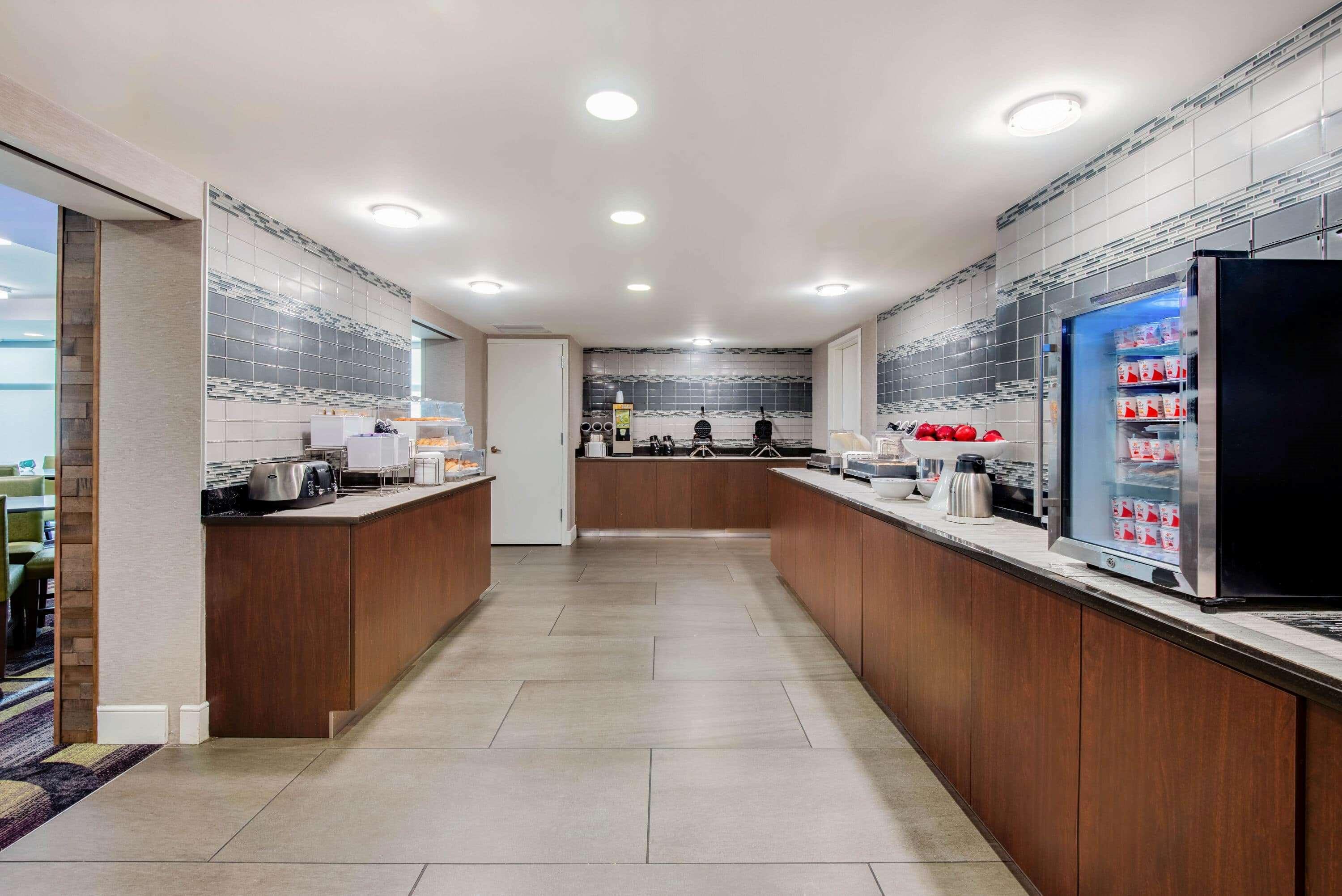 La Quinta By Wyndham Baltimore BWI Airport Линтикам Экстерьер фото